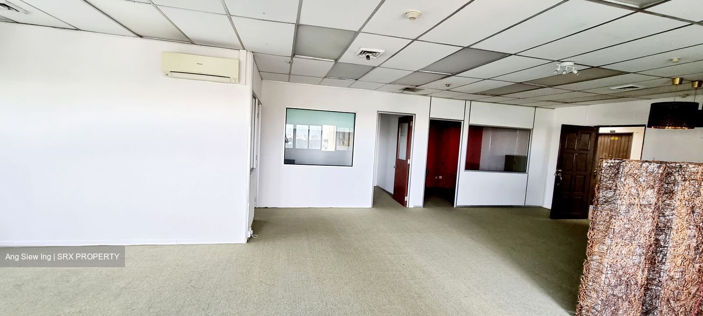 Golden Mile Tower (D7), Office #559281461
